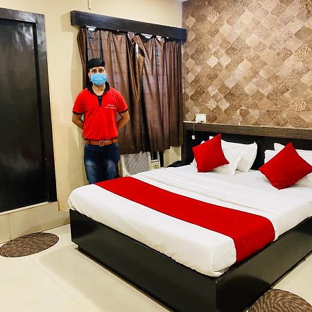 Hotel The Avenue Gamharia Extérieur photo