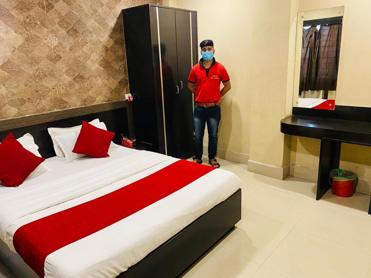 Hotel The Avenue Gamharia Extérieur photo