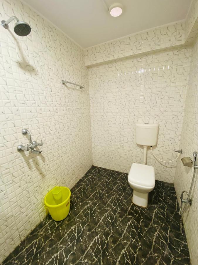 Hotel The Avenue Gamharia Extérieur photo