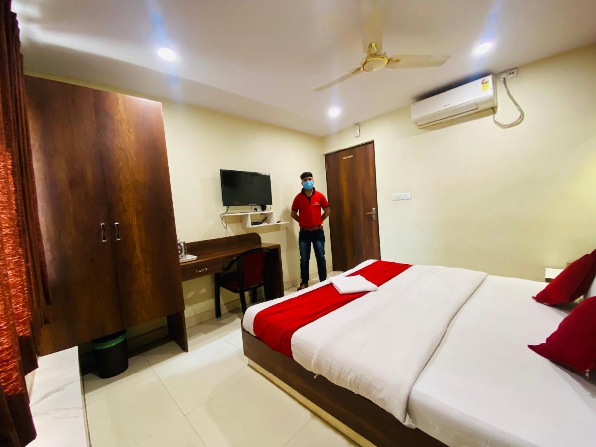 Hotel The Avenue Gamharia Extérieur photo