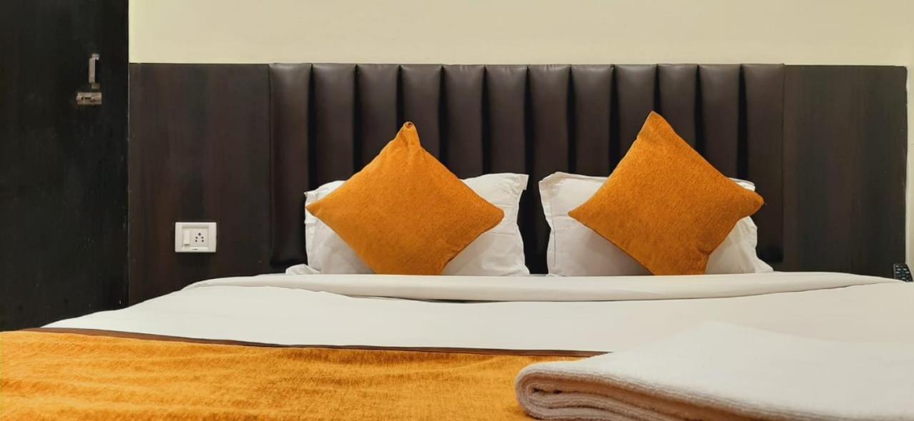Hotel The Avenue Gamharia Extérieur photo