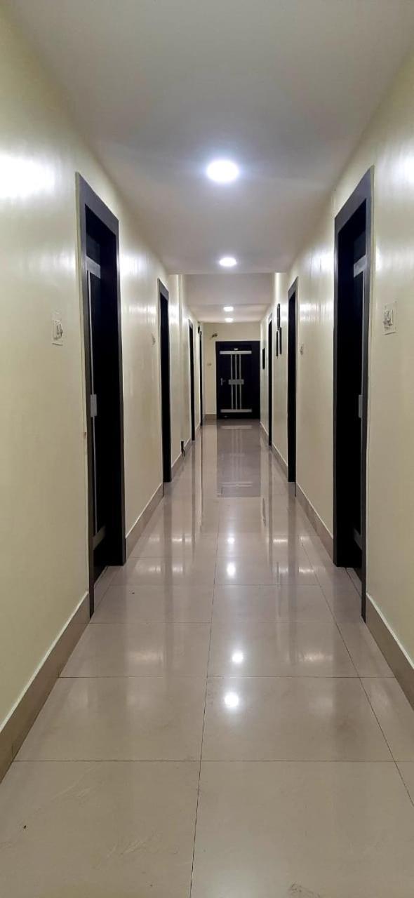 Hotel The Avenue Gamharia Extérieur photo